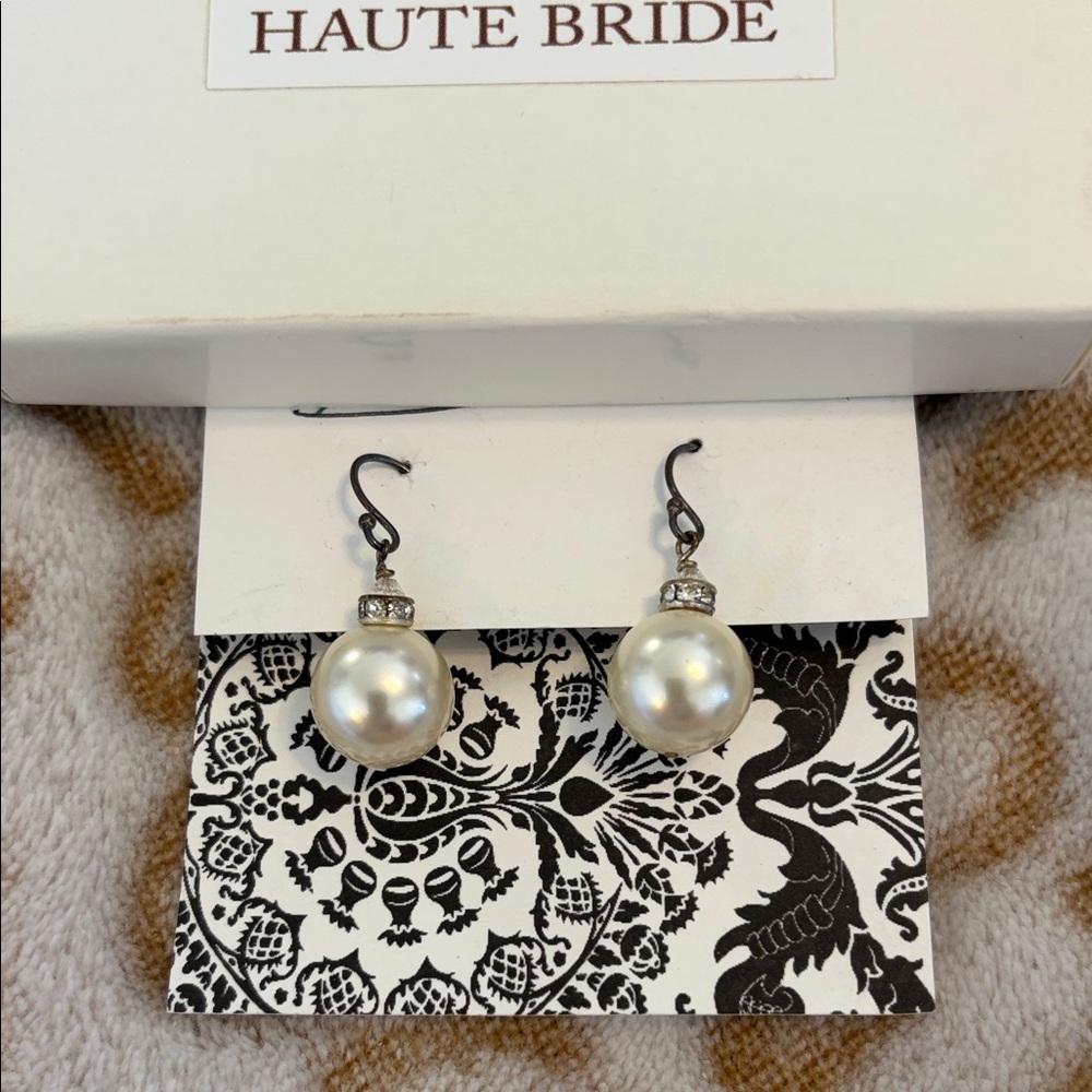 Silver Pearl Earrings